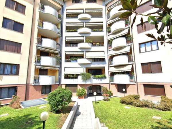appartamento in vendita a Brugherio in zona Dorderio