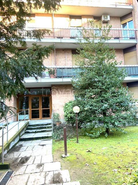 appartamento in vendita a Brugherio in zona Dorderio