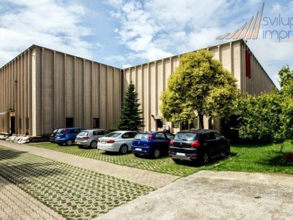 locale commerciale in vendita a Brugherio in zona San Damiano