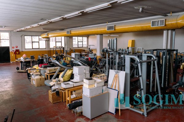 locale commerciale in vendita a Brugherio in zona San Damiano