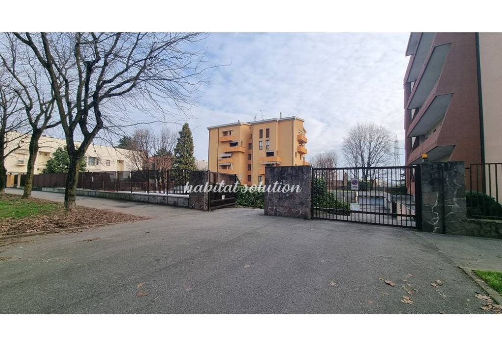 box auto in vendita a Brugherio in zona Dorderio