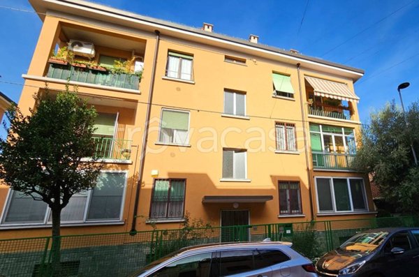 appartamento in vendita a Brugherio in zona Dorderio