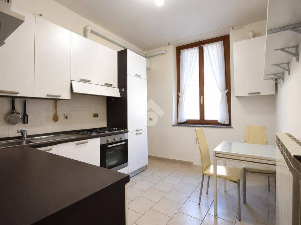 appartamento in vendita a Brugherio in zona Dorderio
