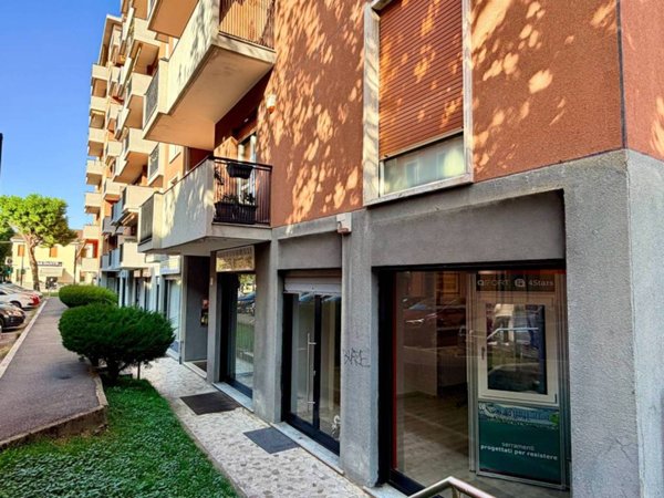 appartamento in vendita a Brugherio in zona Dorderio