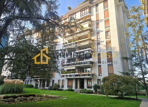 appartamento in vendita a Brugherio in zona Dorderio