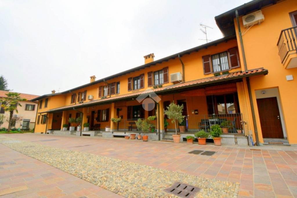 casa indipendente in vendita a Burago di Molgora