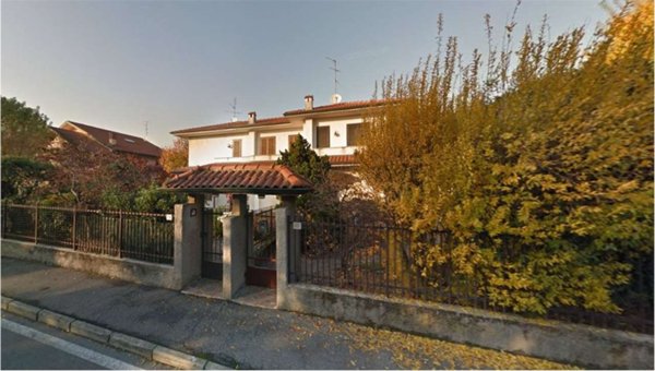 casa indipendente in vendita a Burago di Molgora