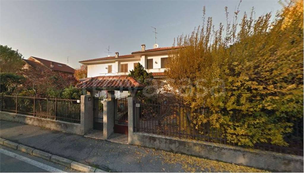 casa indipendente in vendita a Burago di Molgora