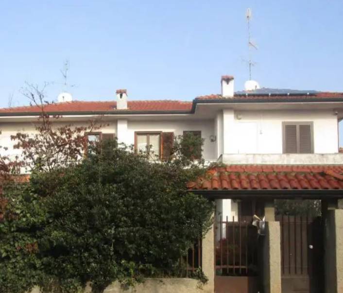 casa indipendente in vendita a Burago di Molgora