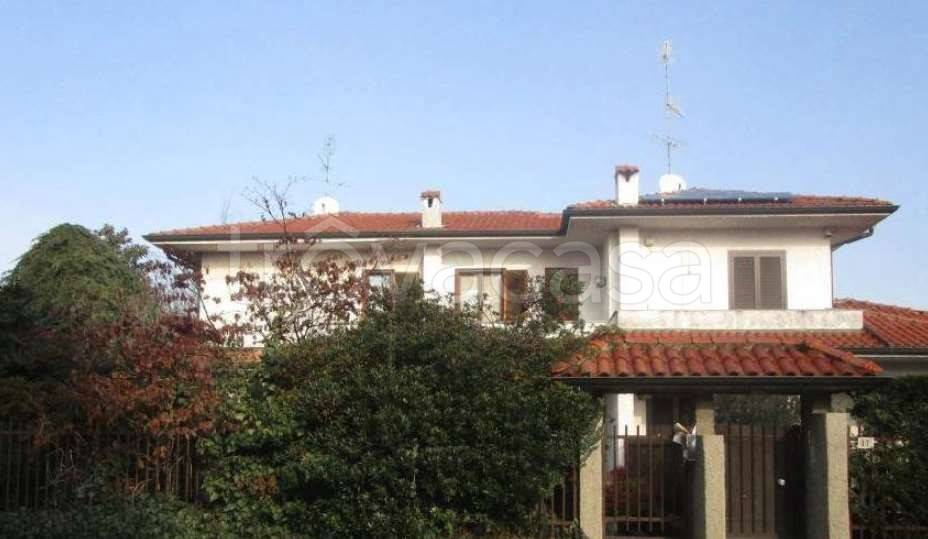 casa indipendente in vendita a Burago di Molgora