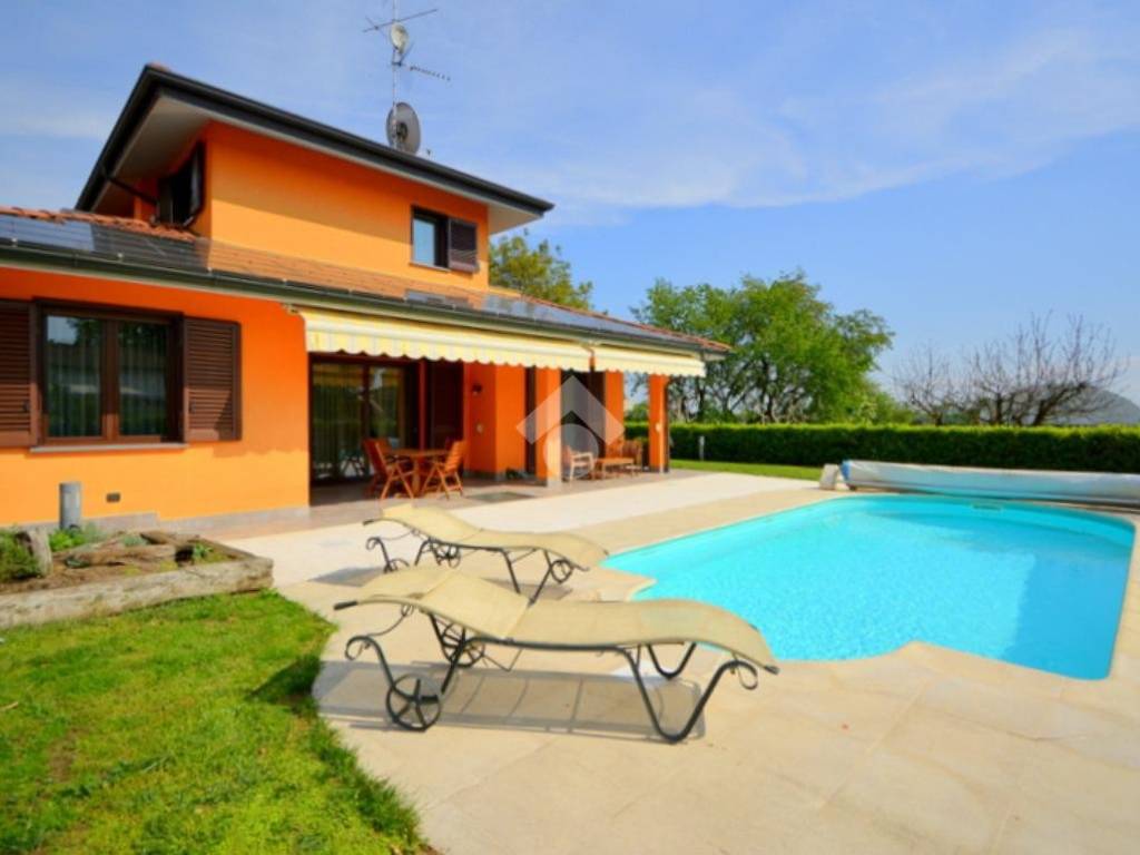 casa indipendente in vendita a Burago di Molgora