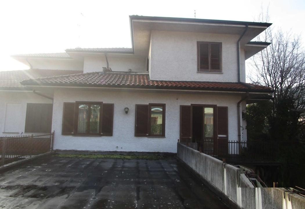 casa indipendente in vendita a Burago di Molgora