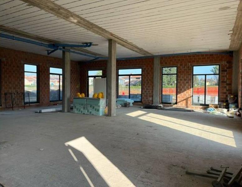 negozio in vendita a Burago di Molgora