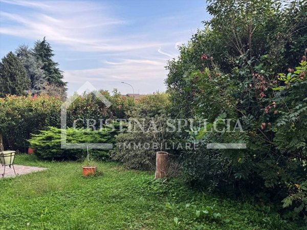 casa indipendente in vendita a Burago di Molgora