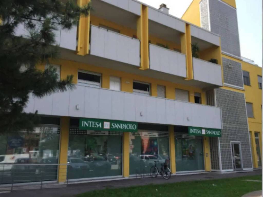 ufficio in vendita a Burago di Molgora