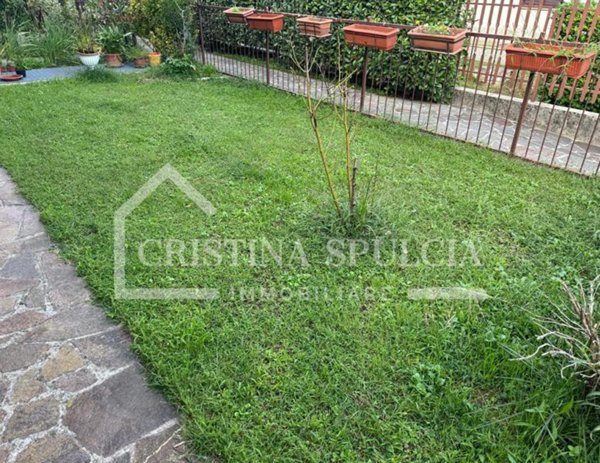 casa indipendente in vendita a Burago di Molgora