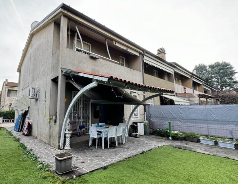 casa indipendente in vendita a Burago di Molgora