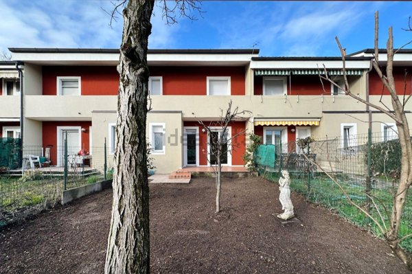 casa indipendente in vendita a Burago di Molgora