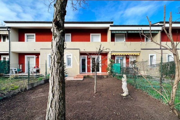 casa indipendente in vendita a Burago di Molgora