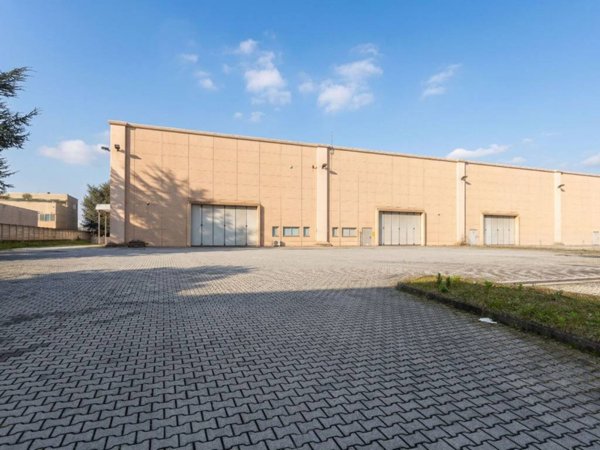 locale commerciale in vendita a Burago di Molgora