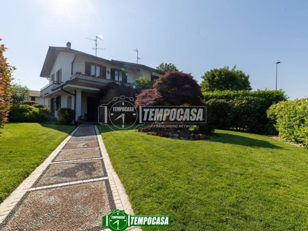 casa indipendente in vendita a Burago di Molgora