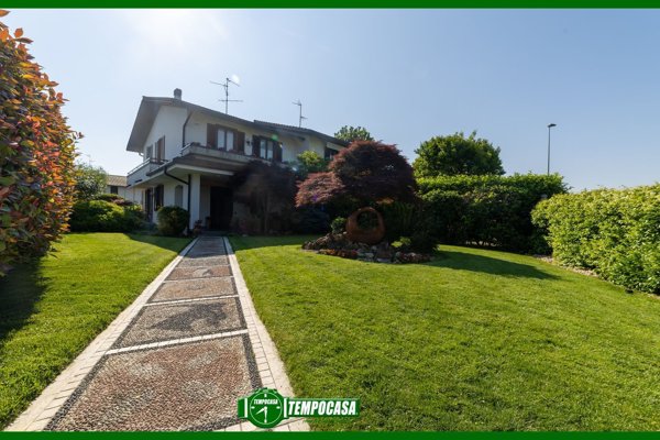 casa indipendente in vendita a Burago di Molgora