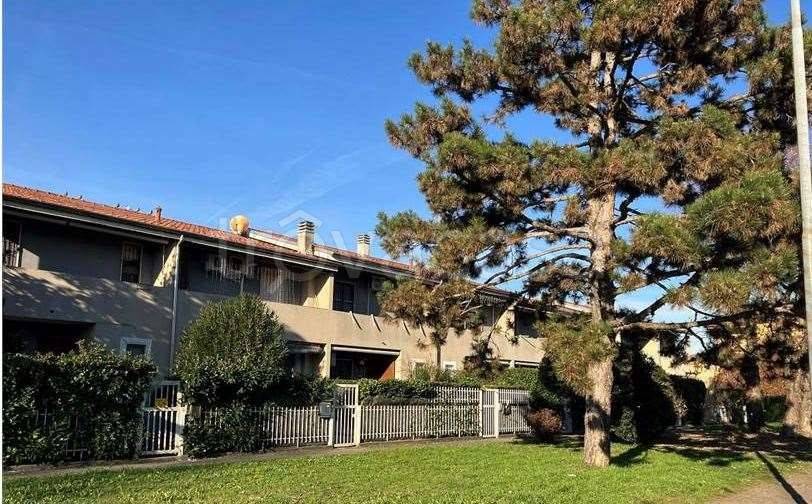 casa indipendente in vendita a Burago di Molgora