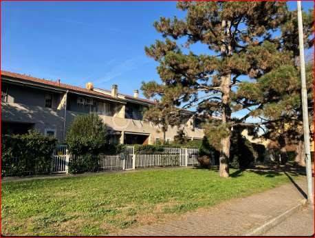 casa indipendente in vendita a Burago di Molgora