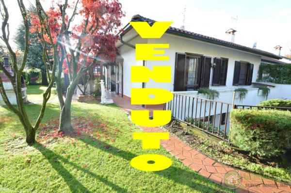 casa indipendente in vendita a Burago di Molgora