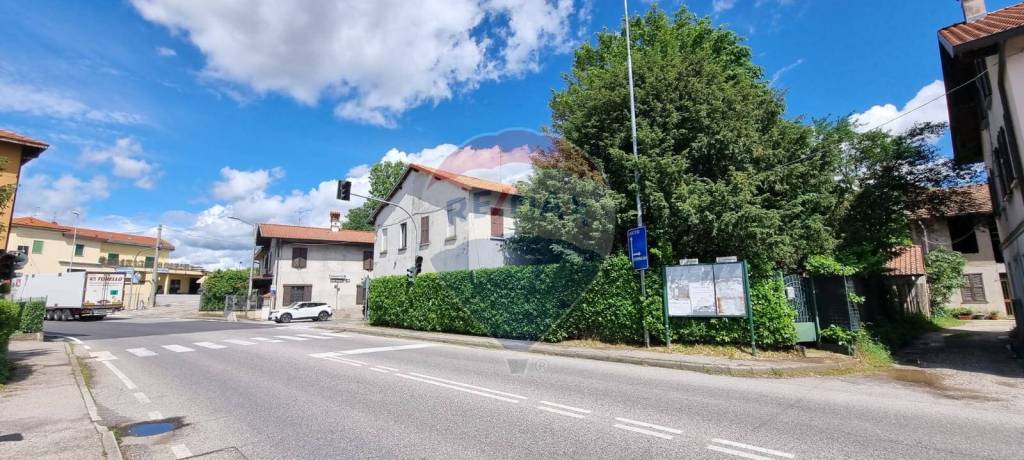 casa indipendente in vendita a Camparada