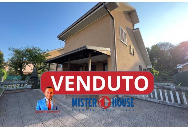 casa indipendente in vendita a Camparada