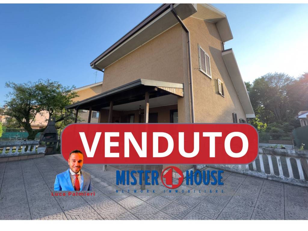 casa indipendente in vendita a Camparada