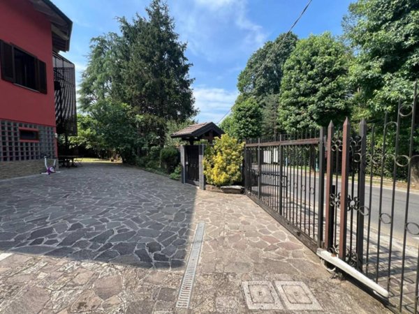 casa indipendente in vendita a Camparada