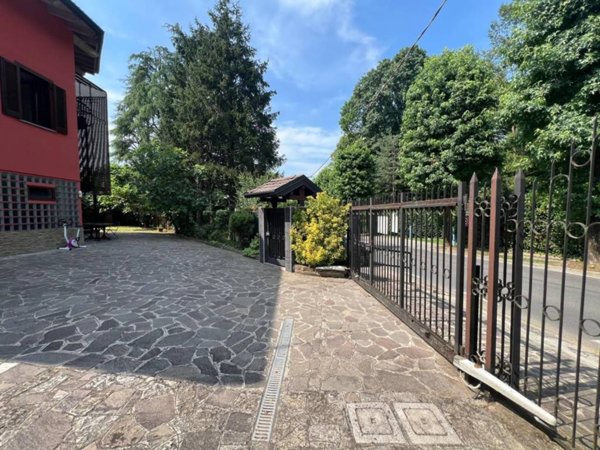 casa indipendente in vendita a Camparada