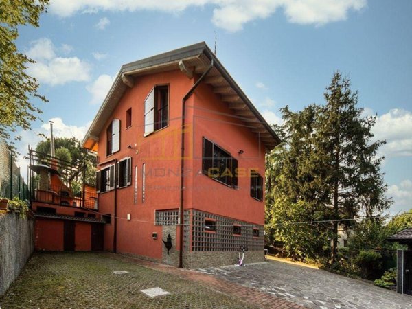 casa indipendente in vendita a Camparada