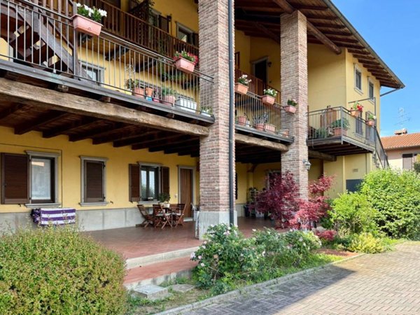appartamento in vendita a Camparada