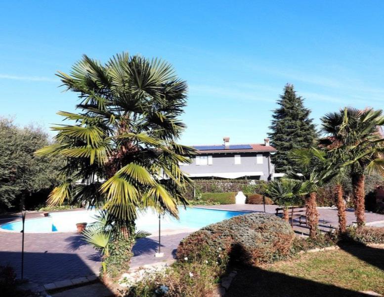 casa indipendente in vendita a Camparada