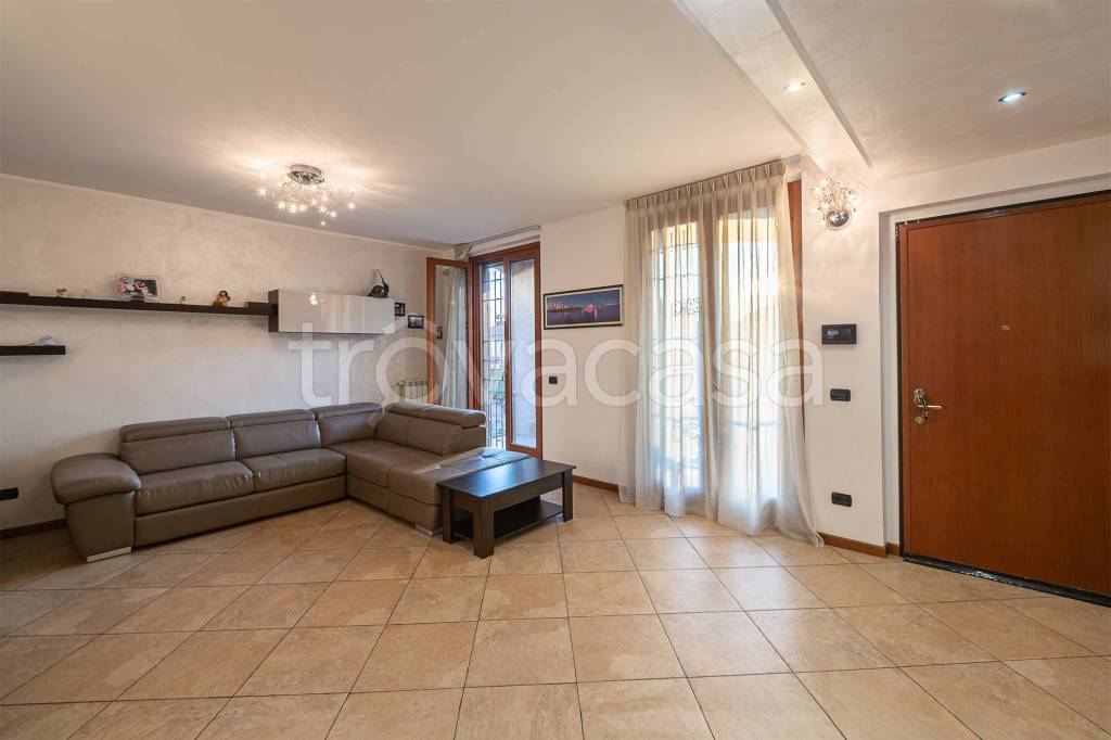 appartamento in vendita a Camparada