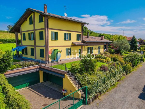casa indipendente in vendita a Camparada