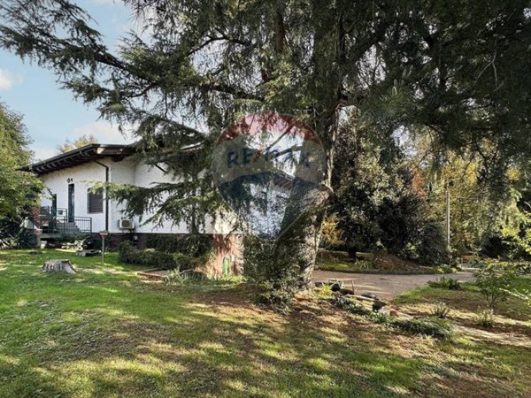 casa indipendente in vendita a Camparada