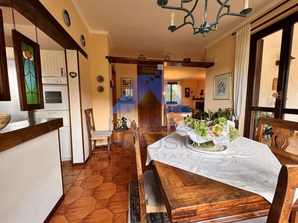 casa indipendente in vendita a Camparada