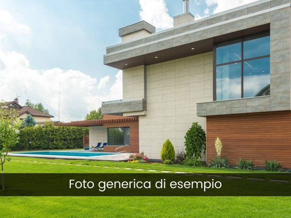 casa indipendente in vendita a Camparada