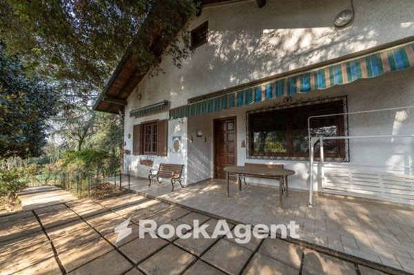 casa indipendente in vendita a Camparada