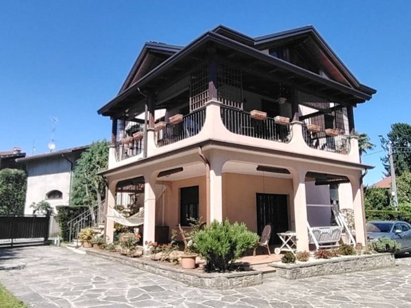 casa indipendente in vendita a Camparada
