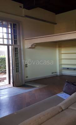 appartamento in vendita a Carate Brianza in zona Costa Lambro