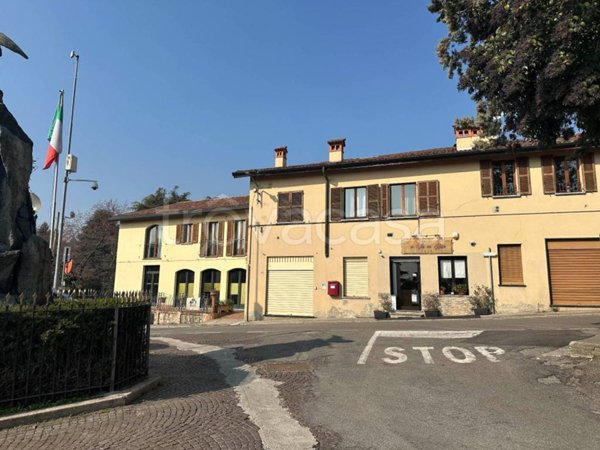appartamento in vendita a Carate Brianza in zona Agliate