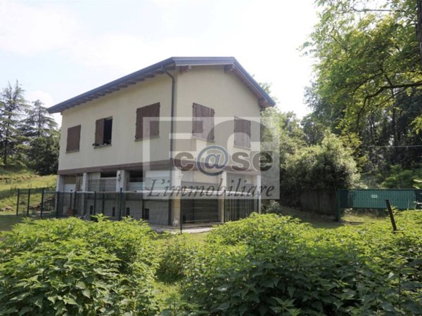 casa indipendente in vendita a Carate Brianza