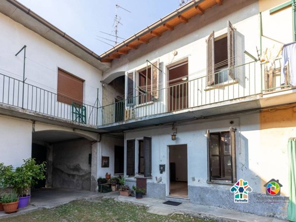 appartamento in vendita a Carate Brianza