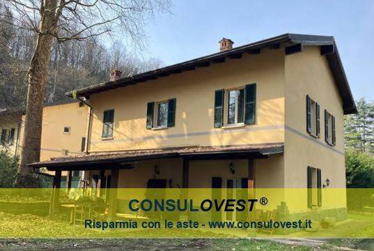 casa indipendente in vendita a Carate Brianza