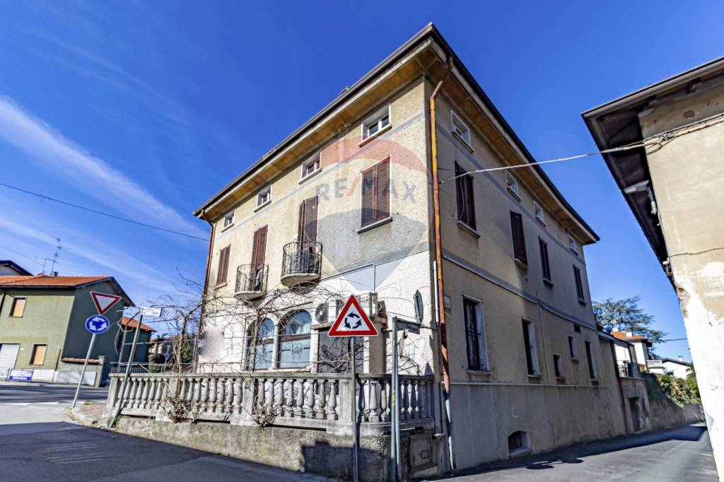 casa indipendente in vendita a Carate Brianza